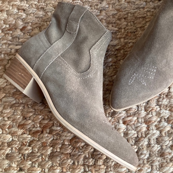 New: Dolce Vita x Anthropologie Amisha Western Boot. Suede. Size 8 - Picture 3 of 12